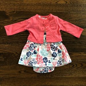 BRAND NEW w/ tags Carter’s 2 piece for baby girl
